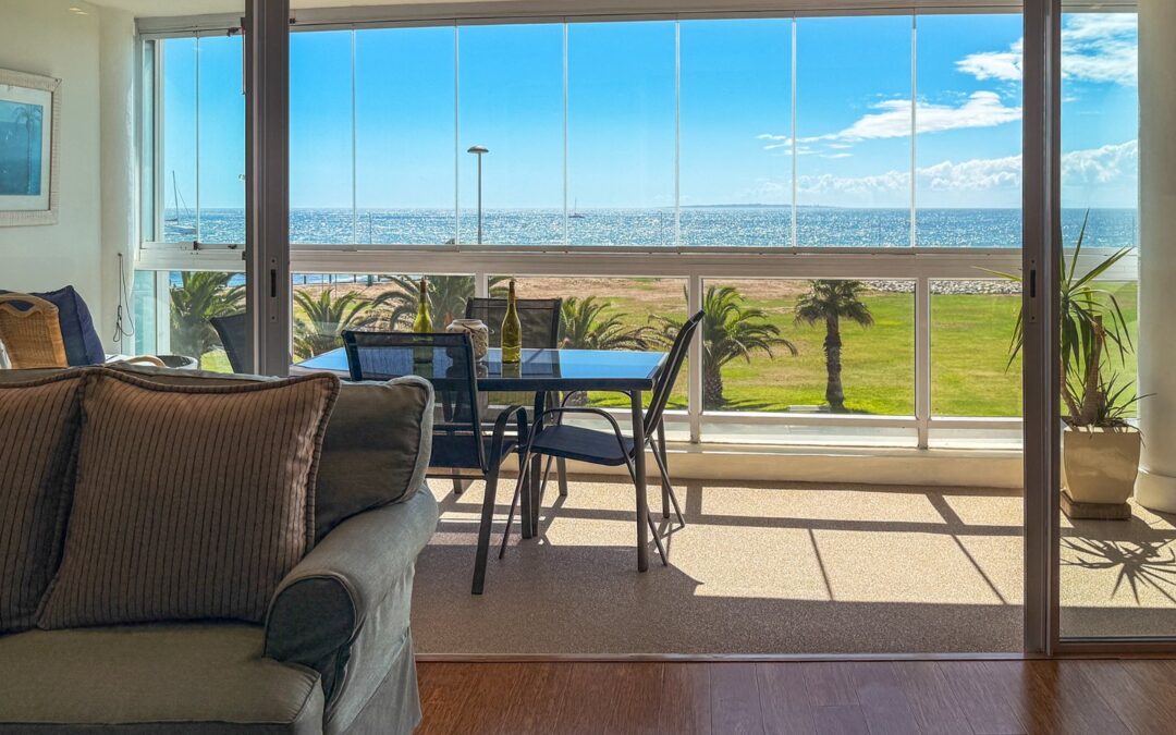 Mouille Point Apartment – R 75,000/per month